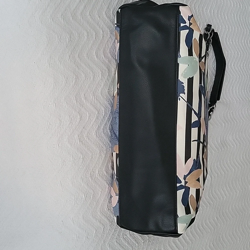 Nicole shoulder bag  multicolor, base navy, 6 pouches, 3 zippered pockets - Picture 3 of 5